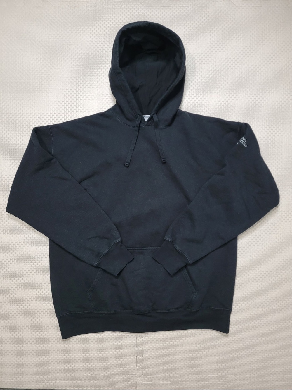 Champion Black Men's Pullover Hoodie - Classic Casual Sweatshirt